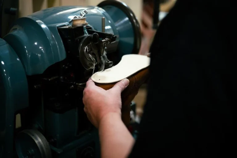Reparatie Red Wing schoen origineel - Ambachtelijke schoenmakerij Van Tuijn