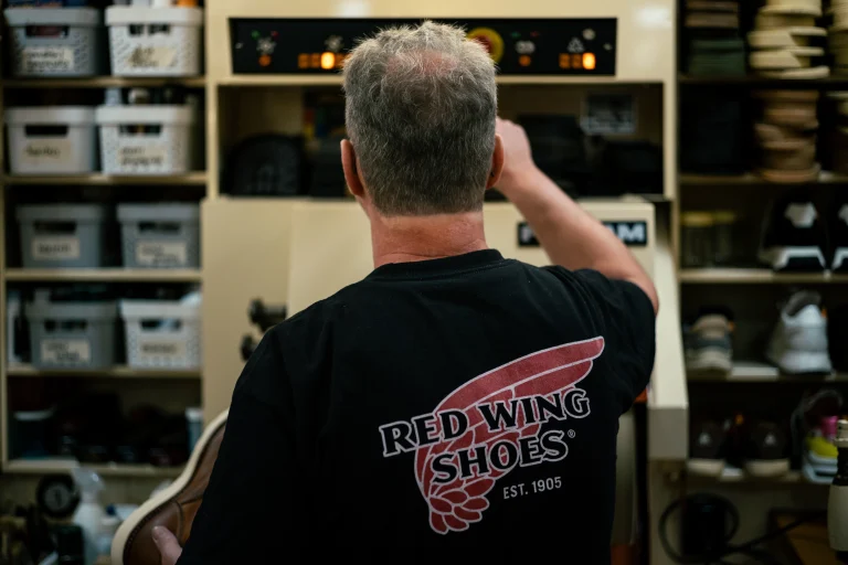 Reparatie Red Wing schoen custom - Ambachtelijke schoenmakerij Van Tuijn